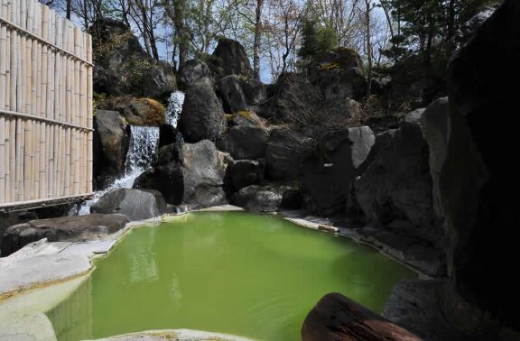 熊の湯　露天風呂