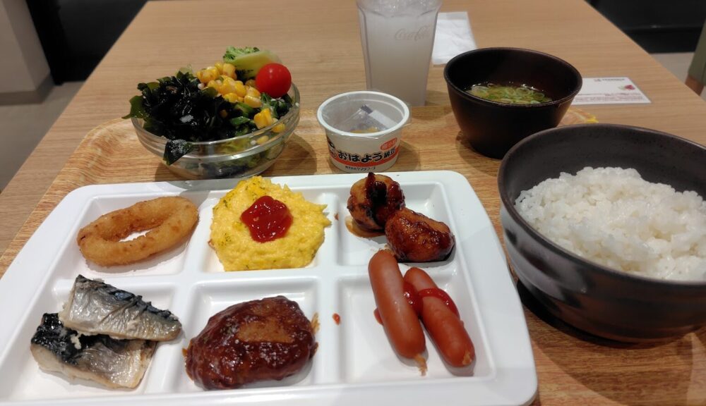 朝食