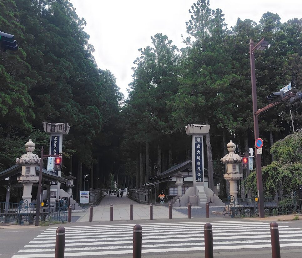 奥の院参道