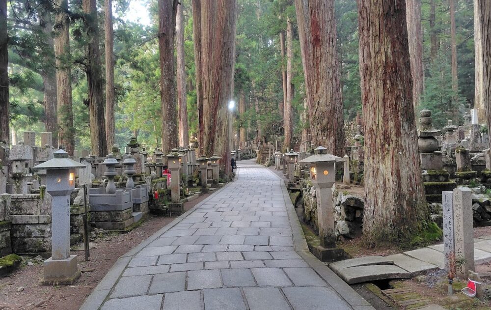 奥の院参道