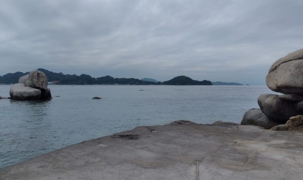 白石ノ鼻の巨石群