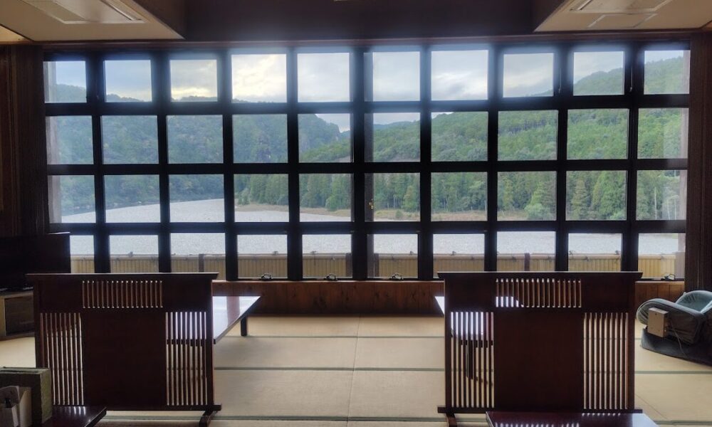 入鹿温泉 ホテル瀞流荘