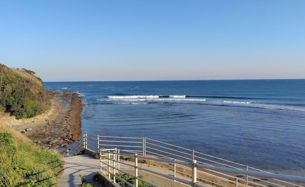 遠見ヶ鼻近くの路肩