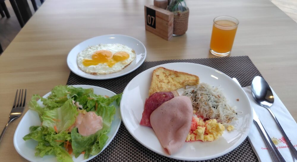 朝食