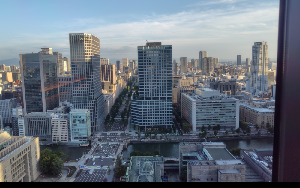 CANDEO HOTELS大阪ザ・タワー　部屋夕方