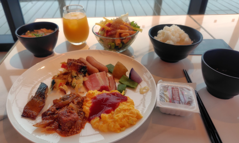 朝食