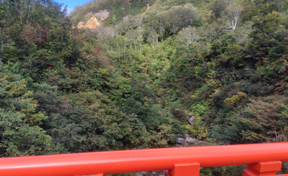 湯殿山神社　本宮への道中